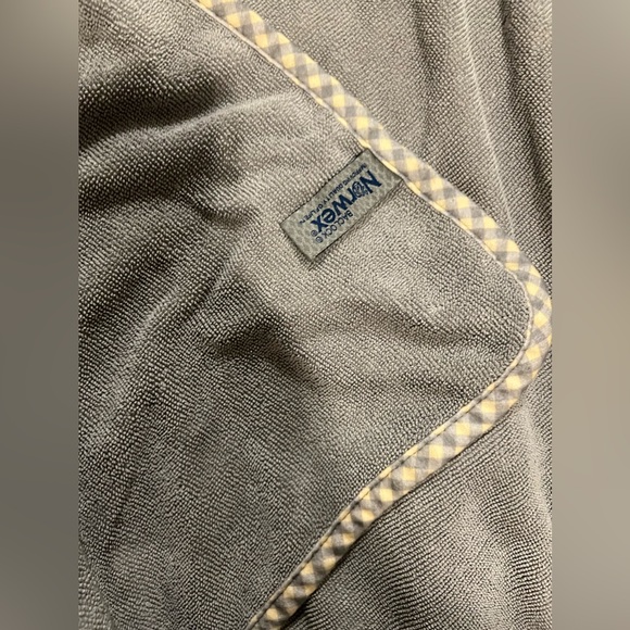 EUC Norwex Baby Hooded Towel - Picture 2 of 4